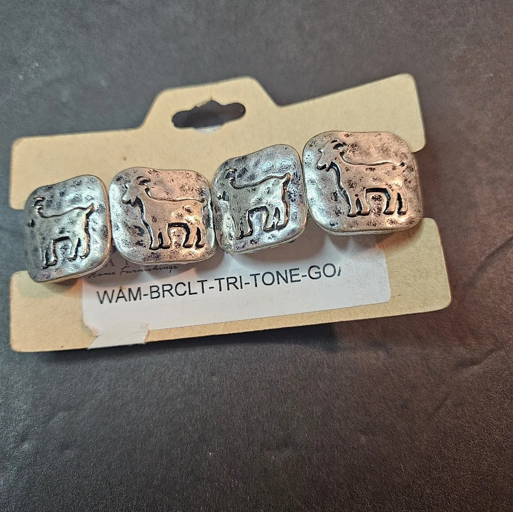 Lorec Ranch Silver Stretch Goat Bracelet - Picture 2 of 4